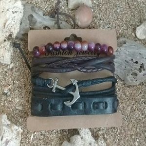 💥Leather bracelet .black💥for men...